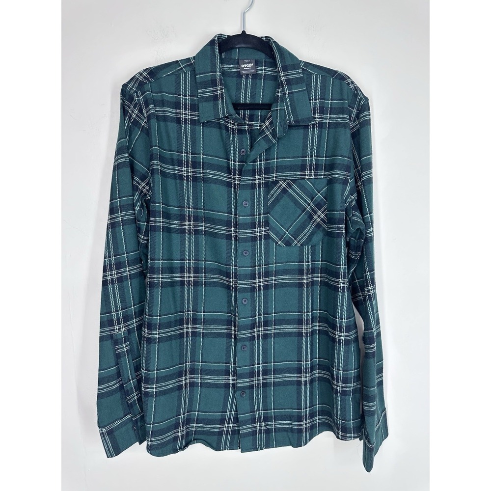 Oakley Men's Forest Green Plaid Flannel Button-Up Shirt Size MEDIUM Outdoors
